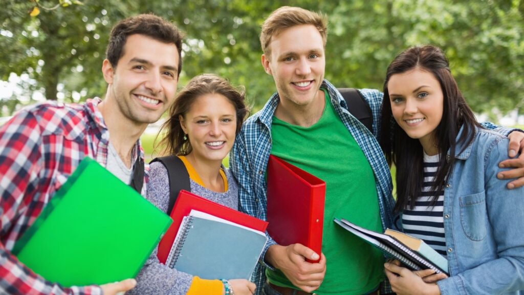 دانشجویان خارجی حین تحصیل در کشور اتریش