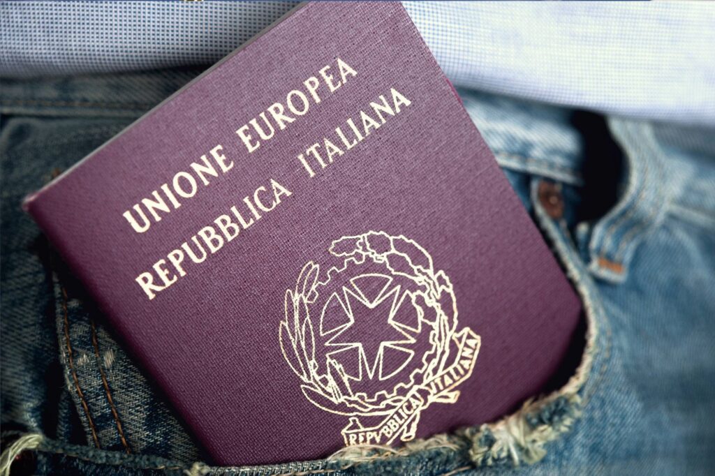 italin passport design